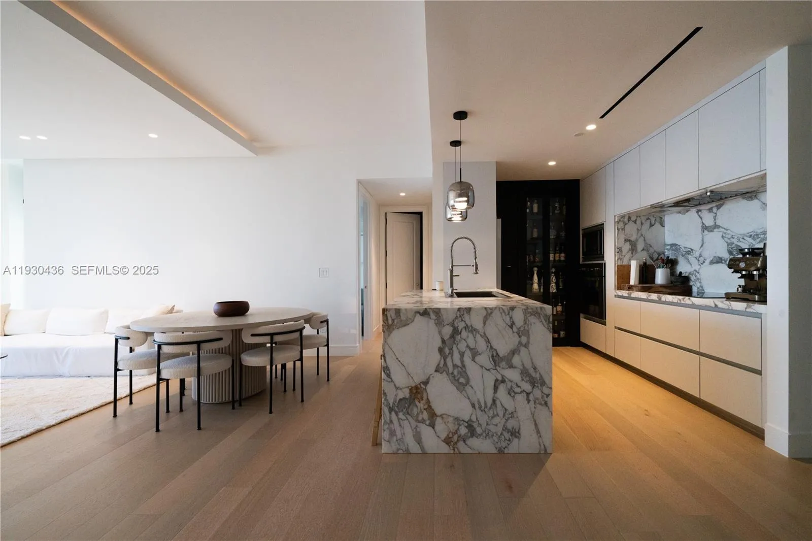 2 bedroom 2 bath for sale at 1425 Brickell Ave # 57A, Miami FL 33131