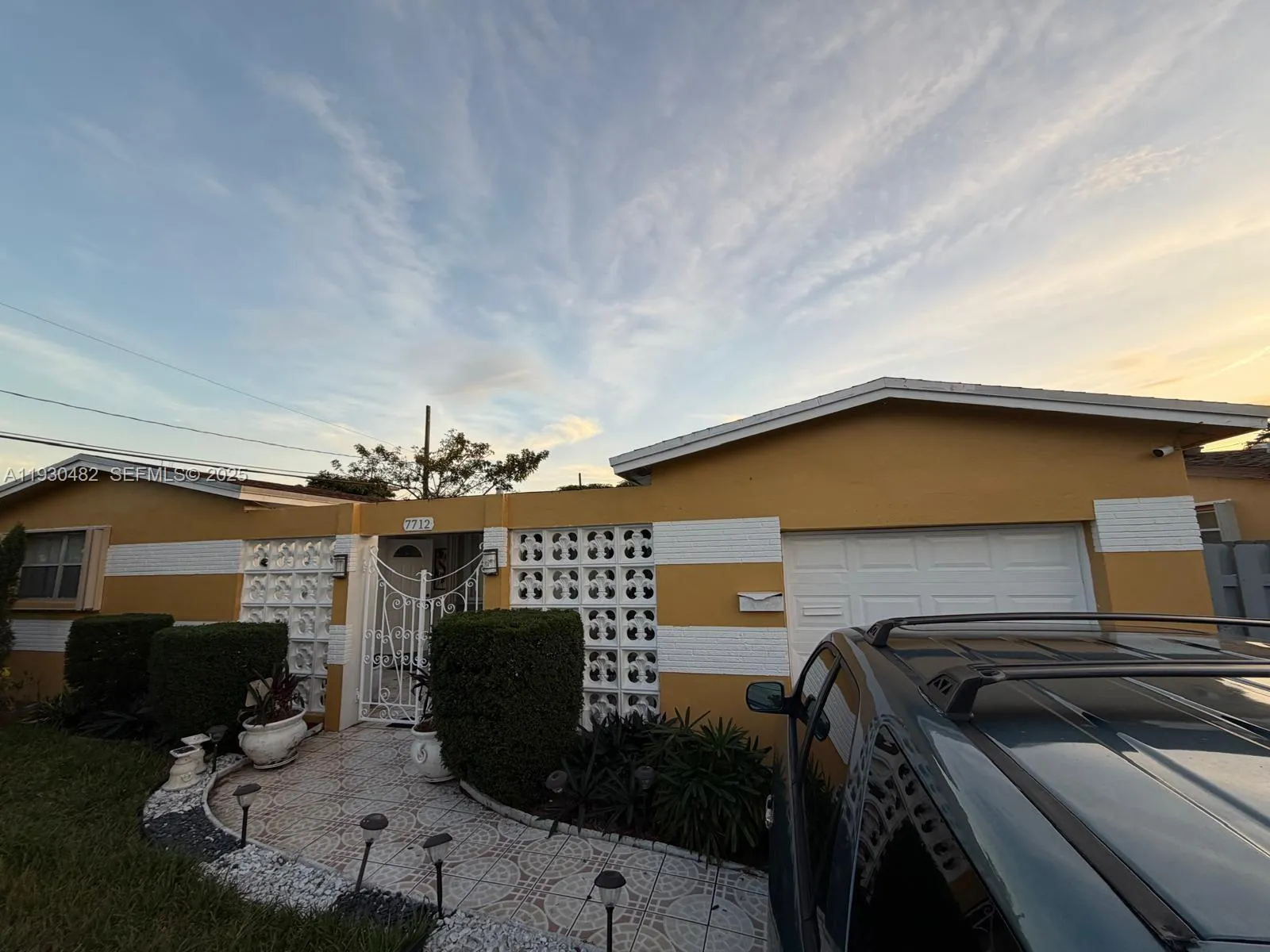5 bedroom 3 bath for sale at 7712 Dilido Blvd, Miramar FL 33023