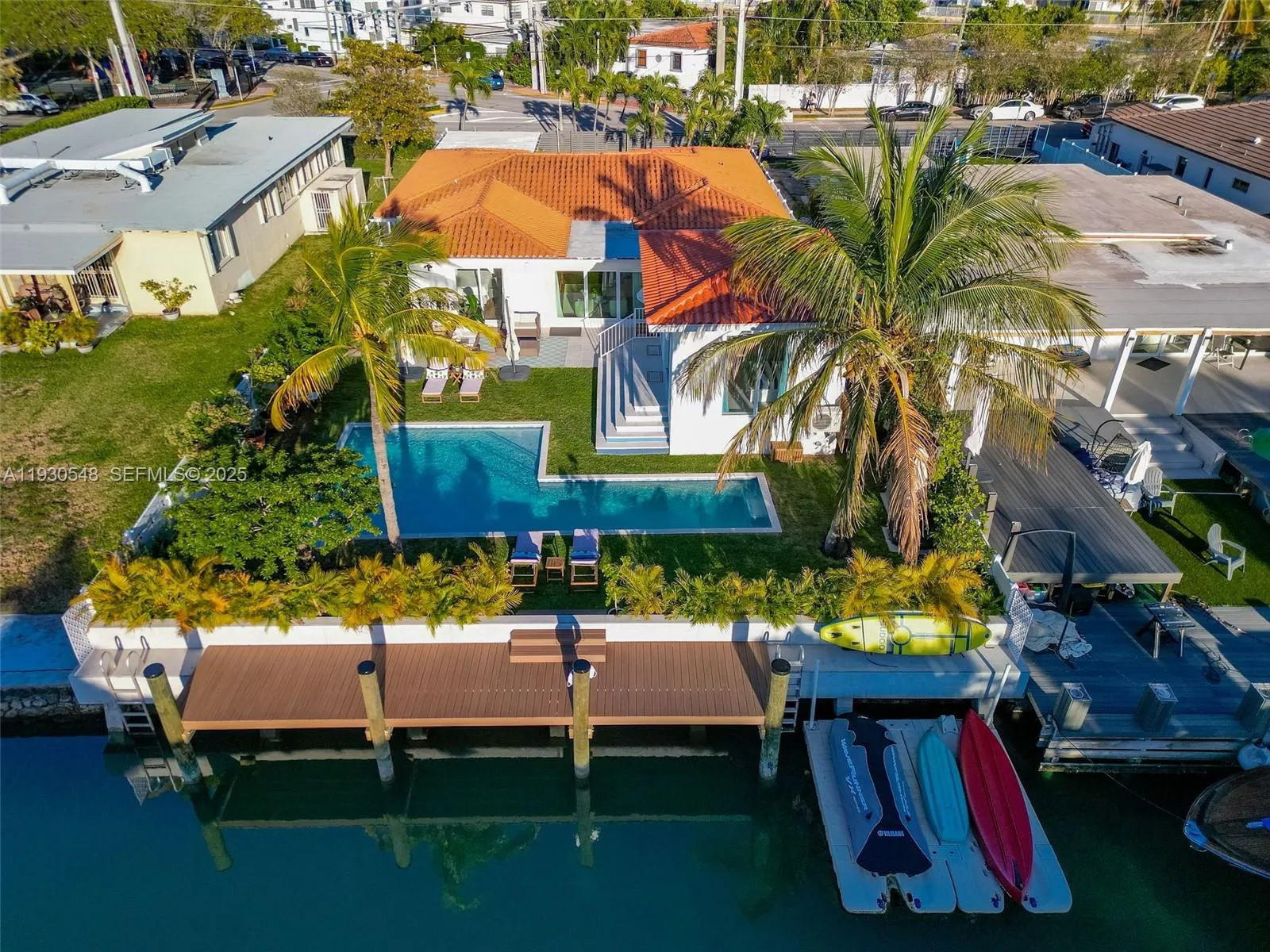 7770 Hawthorne Ave, Miami Beach FL 33141