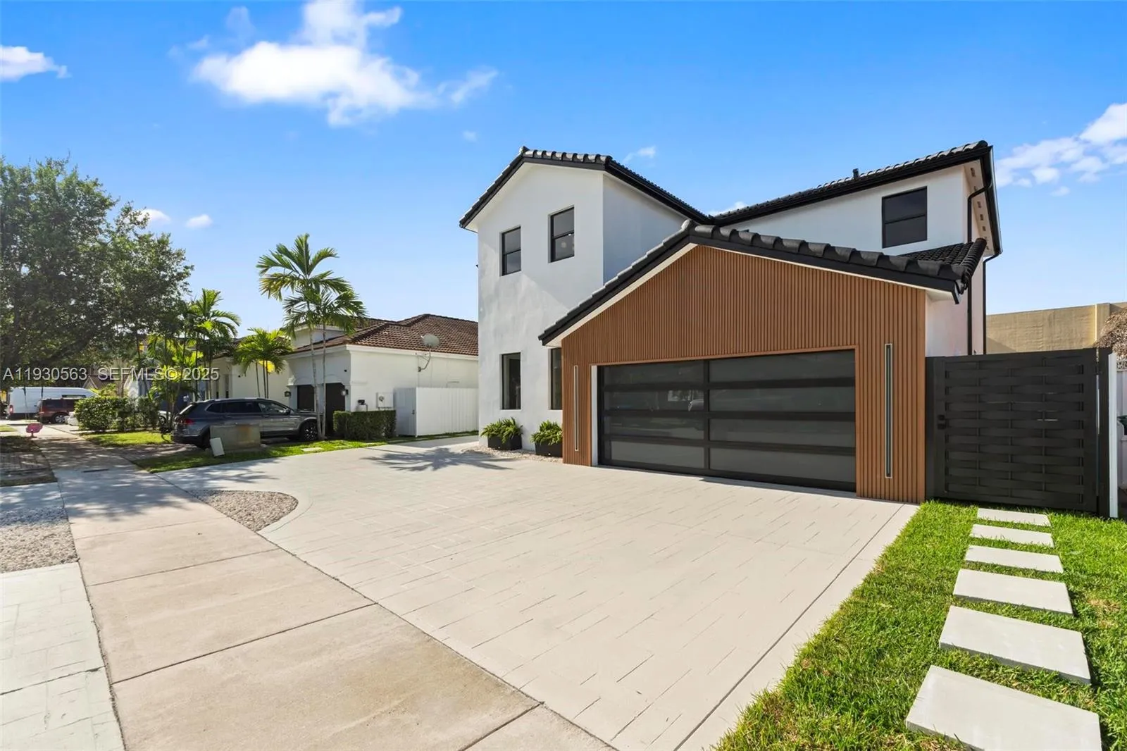 18172 NW 91st Ct, Hialeah FL 33018