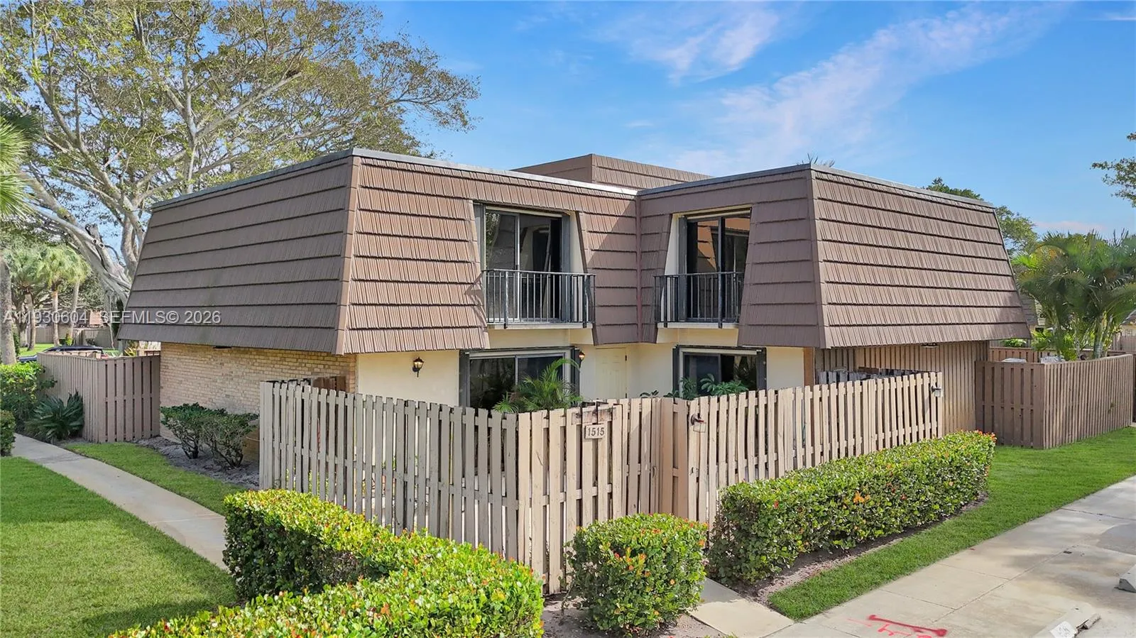 2 bedroom 2 bath for sale at 1515 15th Ct, Palm Beach Gardens FL 33410