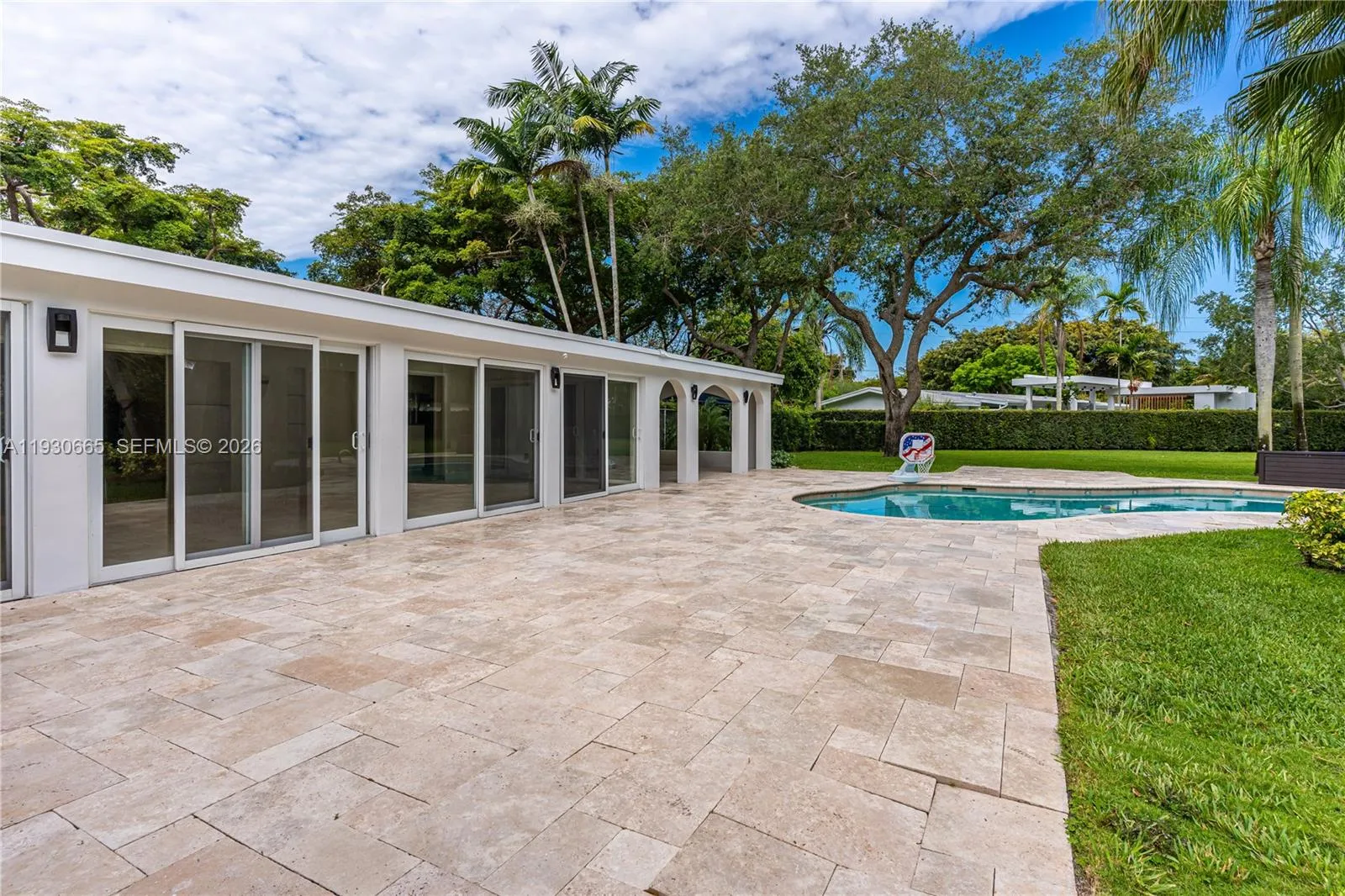 6601 SW 124th St, Pinecrest FL 33156