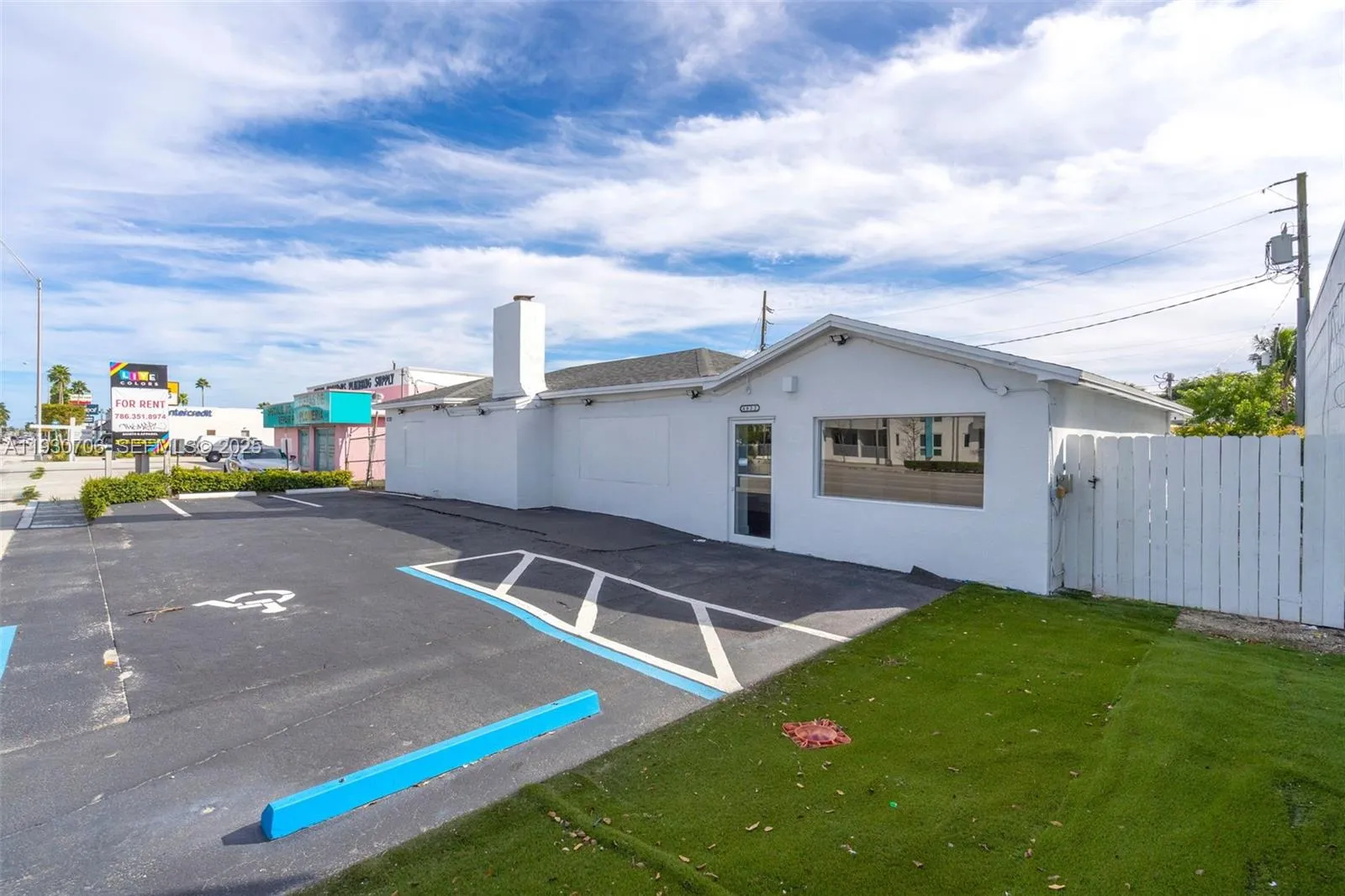 8930 SW 40th St, Miami FL 33165