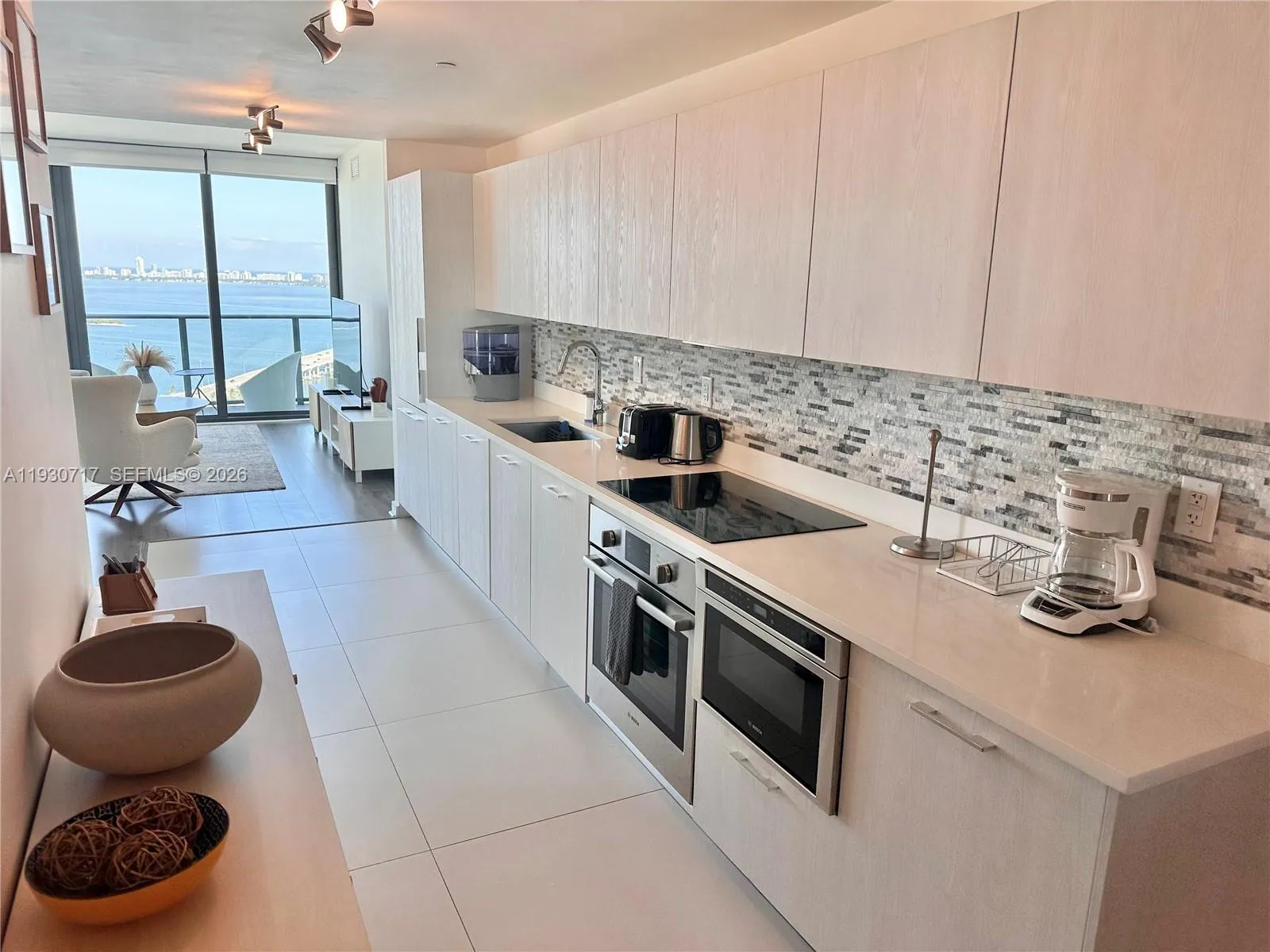 501 NE 31st St # 3601, Miami FL 33137