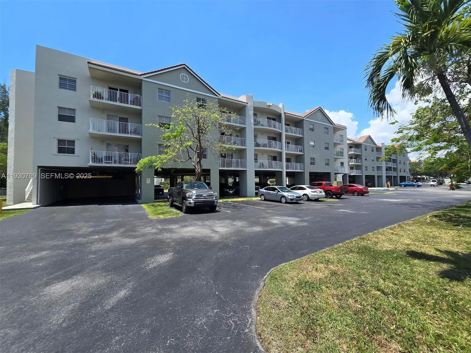 1 bedroom 1 bath for sale at 8200 SW 210th St # 103, Cutler Bay FL 33189
