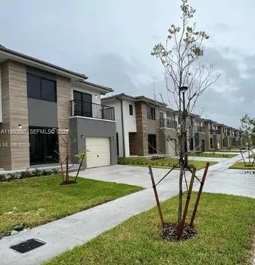 1167 NW 2nd St, Florida City FL 33034