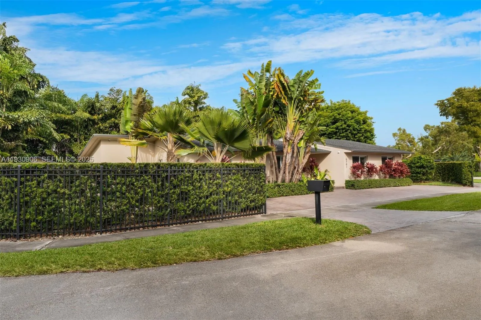 6701 SW 49th Ter, Miami FL 33155