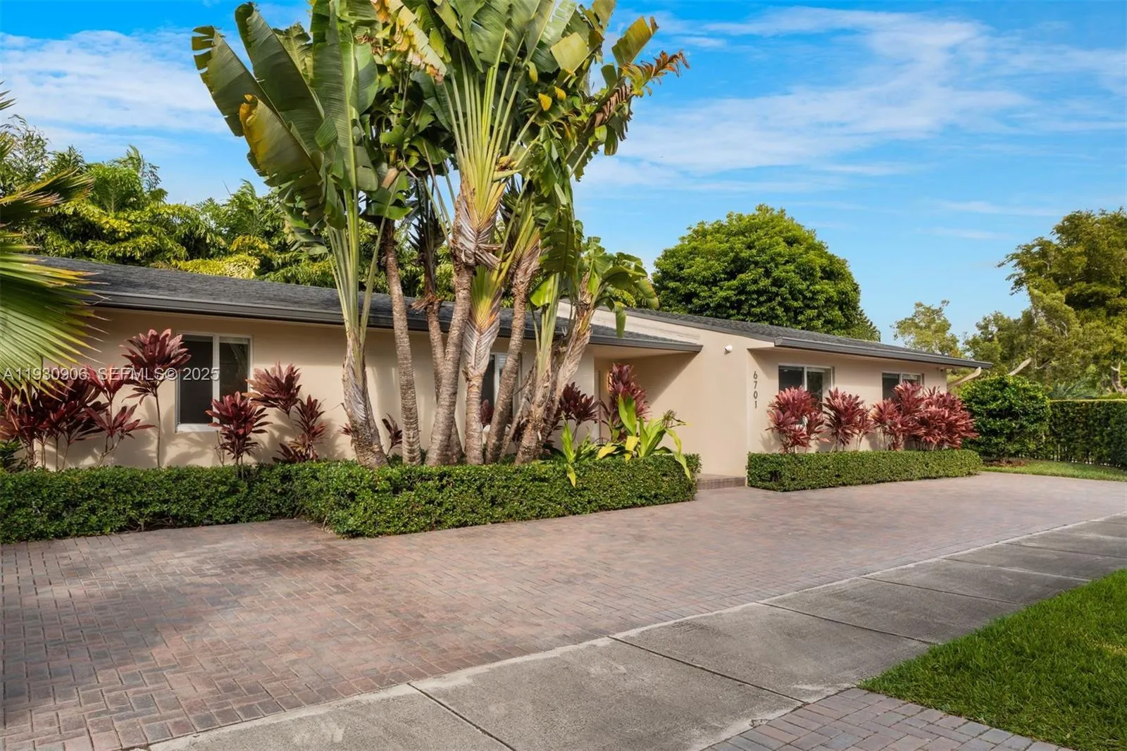 6701 SW 49th Ter, Miami FL 33155