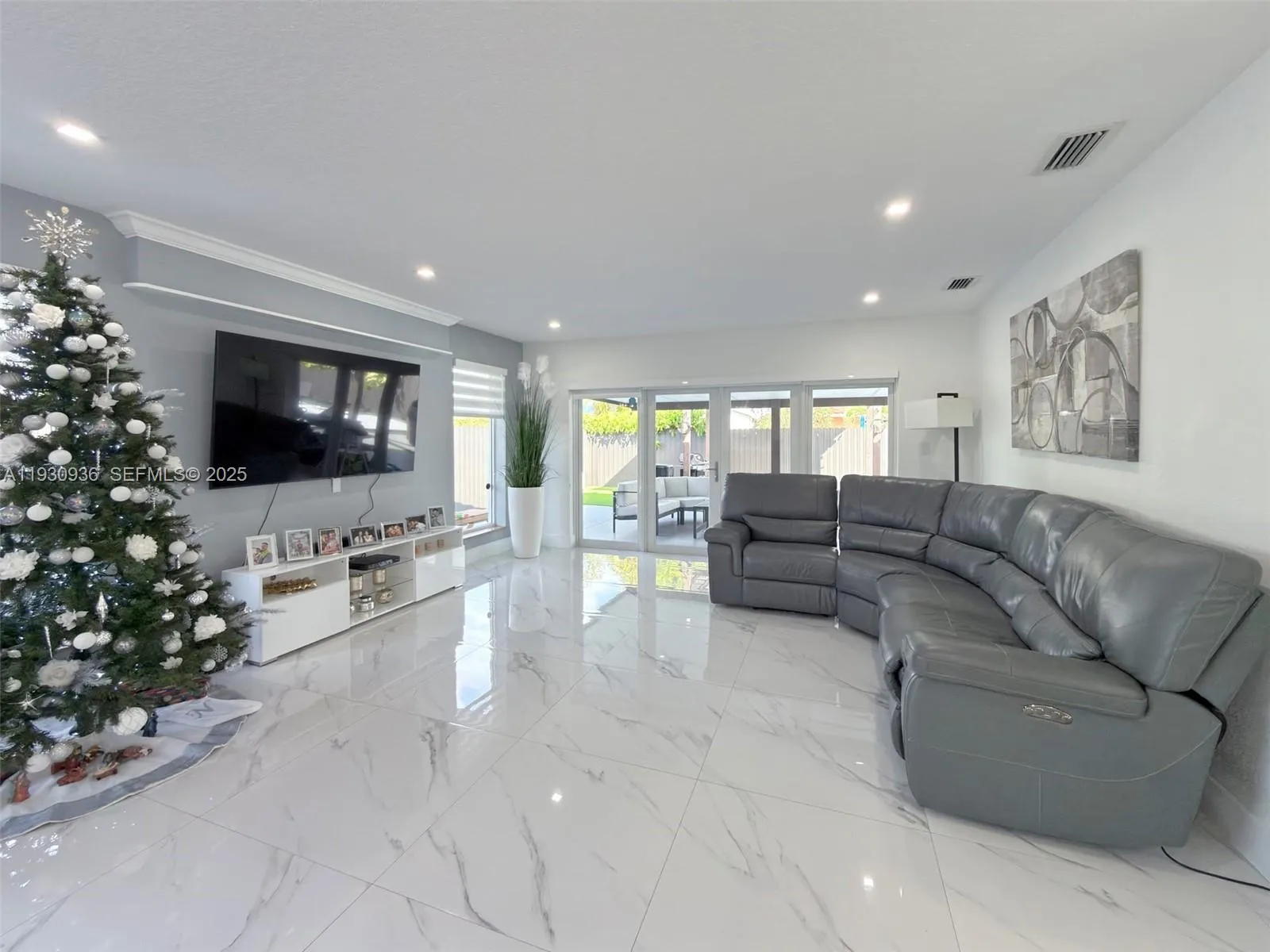 14111 SW 75th St, Miami FL 33183