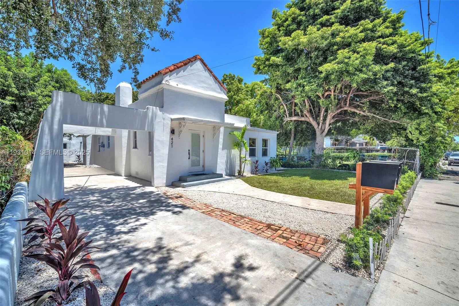 421 NW 59th St, Miami FL 33127
