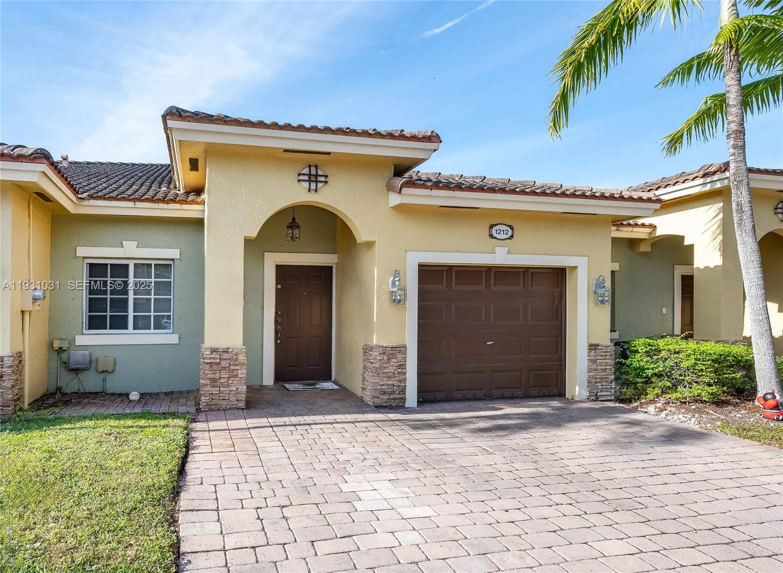 1212 NE 32nd Ter, Homestead FL 33033