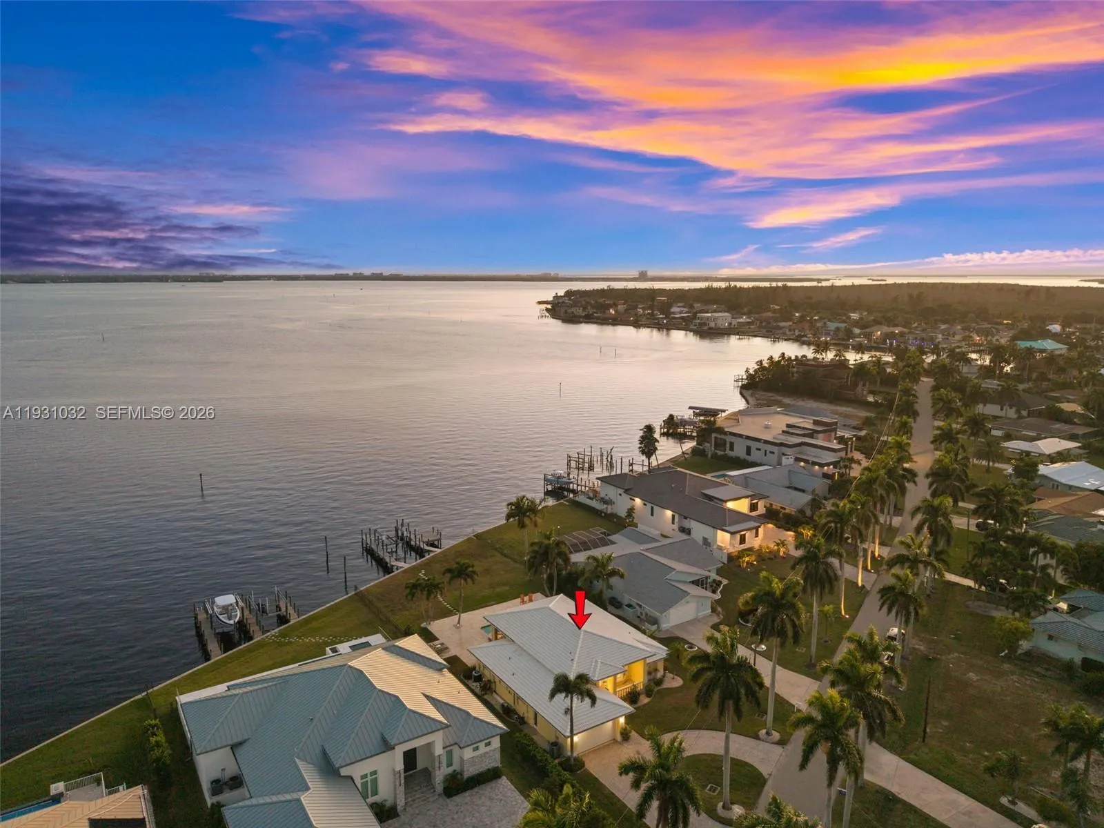 3 bedroom 2 bath for sale at 264 Bayshore Dr, Cape Coral FL 33904