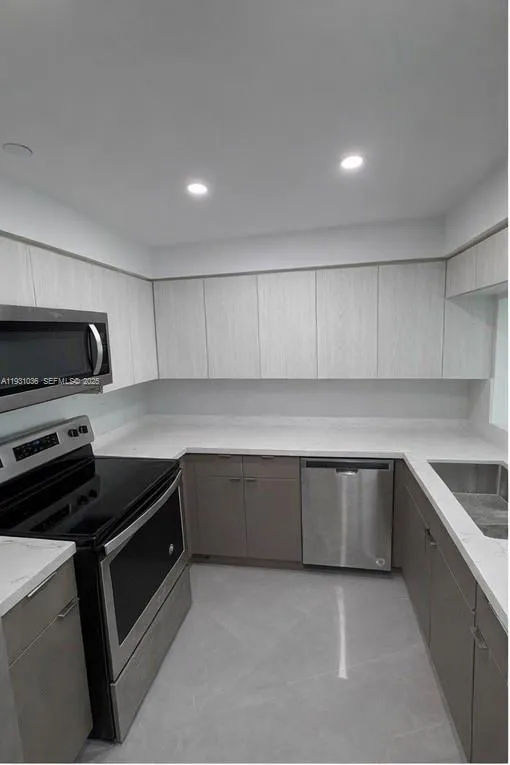 2475 Brickell Ave # 2007, Miami FL 33129