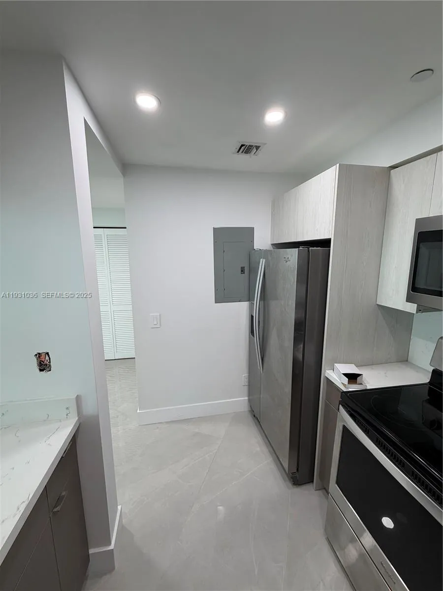 2475 Brickell Ave # 2007, Miami FL 33129