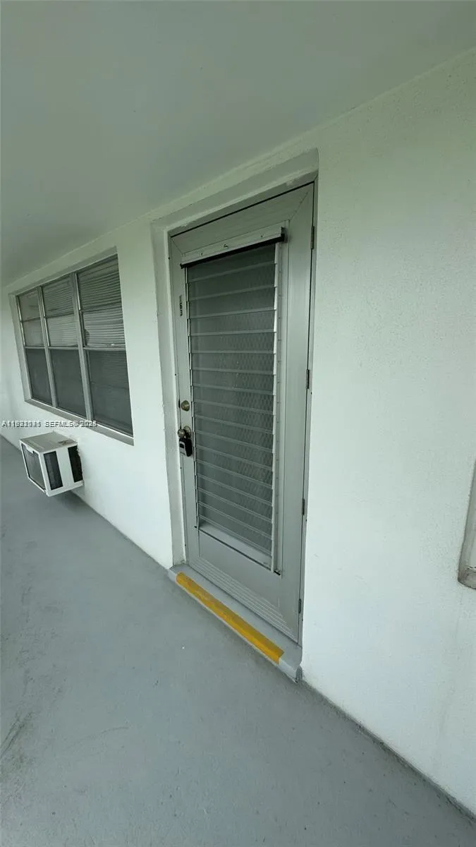 1 bedroom 1 bath for sale at 163 Coventry G # 163, West Palm Beach FL 33417
