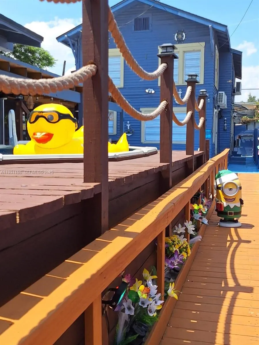 1535 SW 2nd St, Miami FL 33135