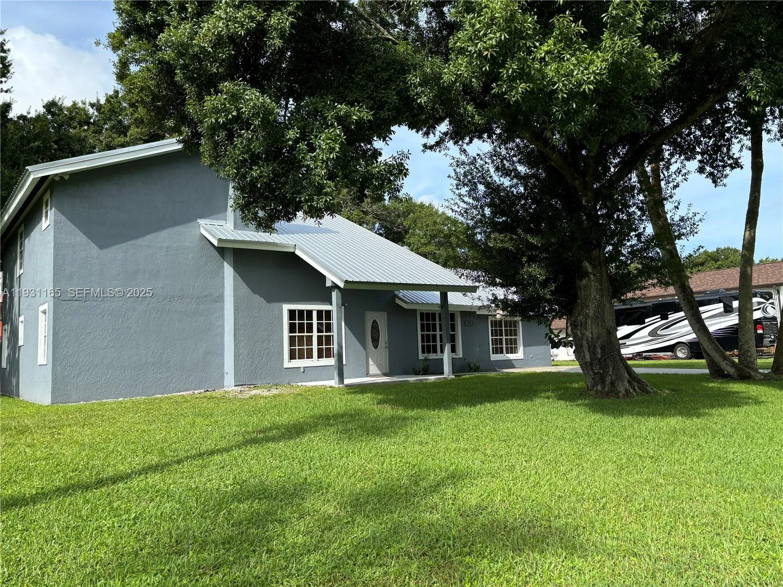 4 bedroom 2 bath for sale at 200 Ridgewood Ave, Clewiston FL 33440