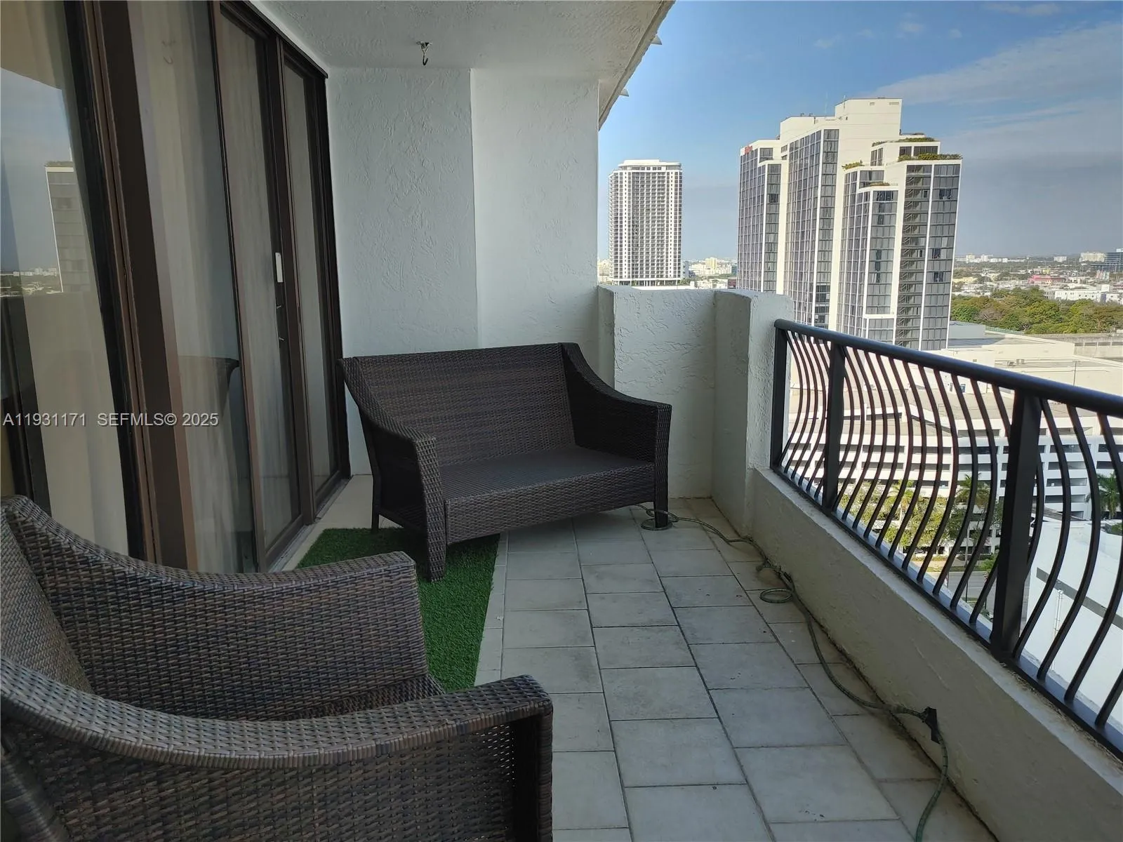 555 NE 15th St # 21F, Miami FL 33132