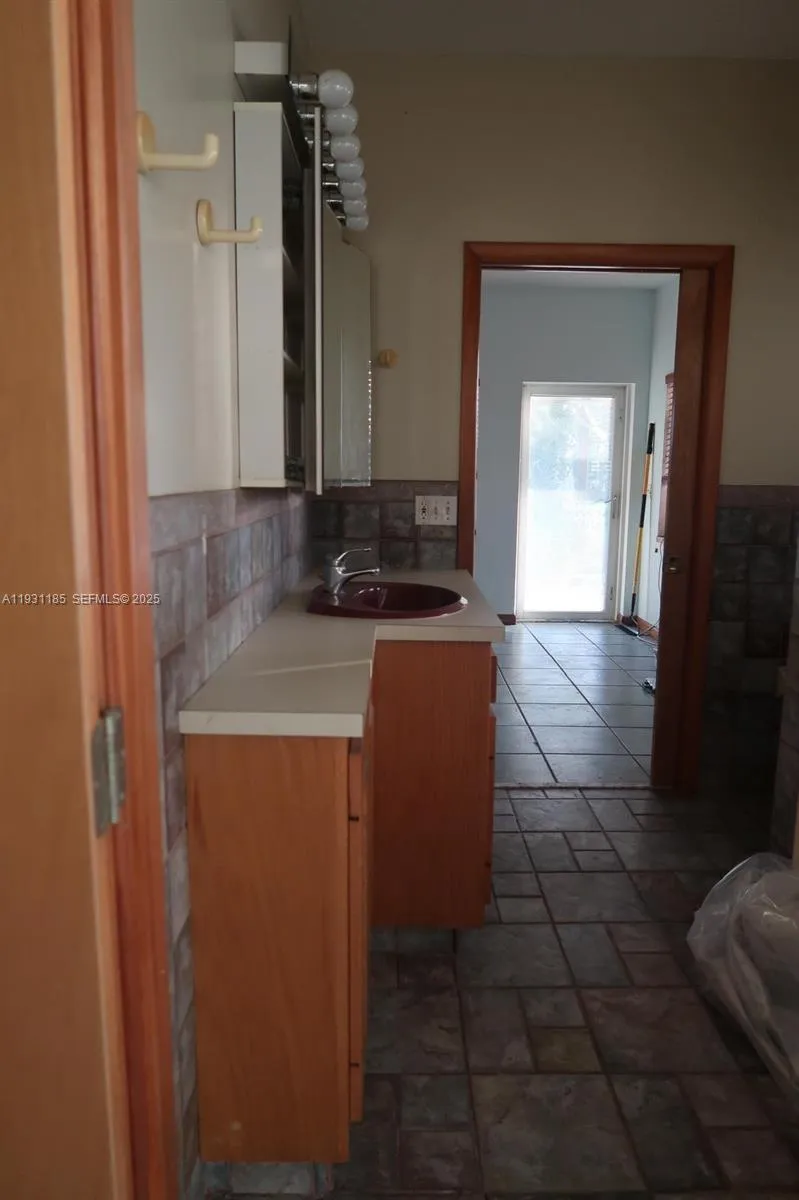 13990 SW 192nd St, Miami FL 33177