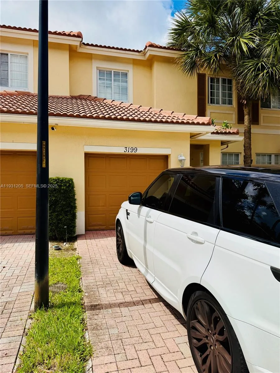 3 bedroom 2 bath for sale at 3199 NW 32nd Ter, Oakland Park FL 33309
