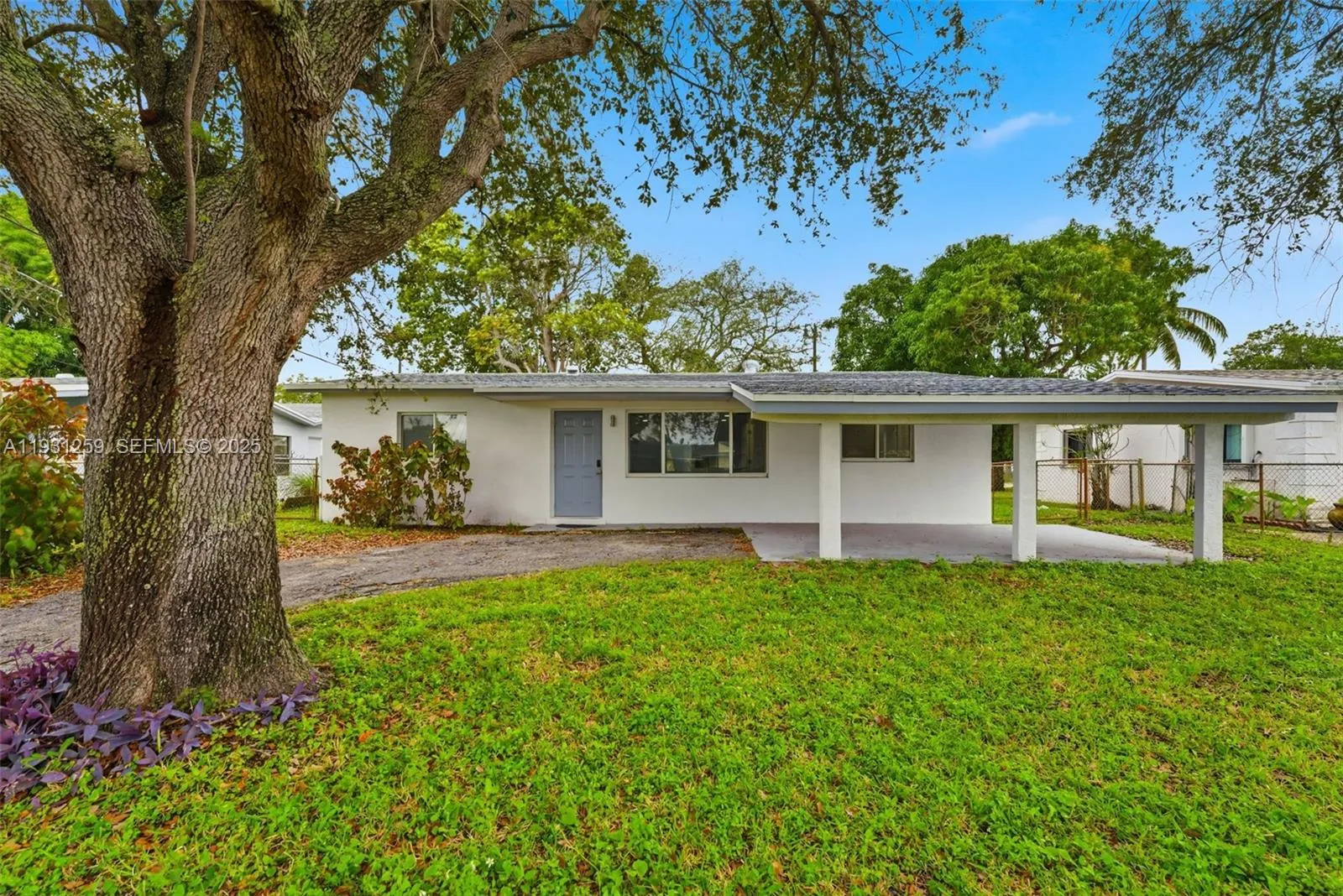 3 bedroom 2 bath for sale at 671 NW 23rd Ter, Pompano Beach FL 33069