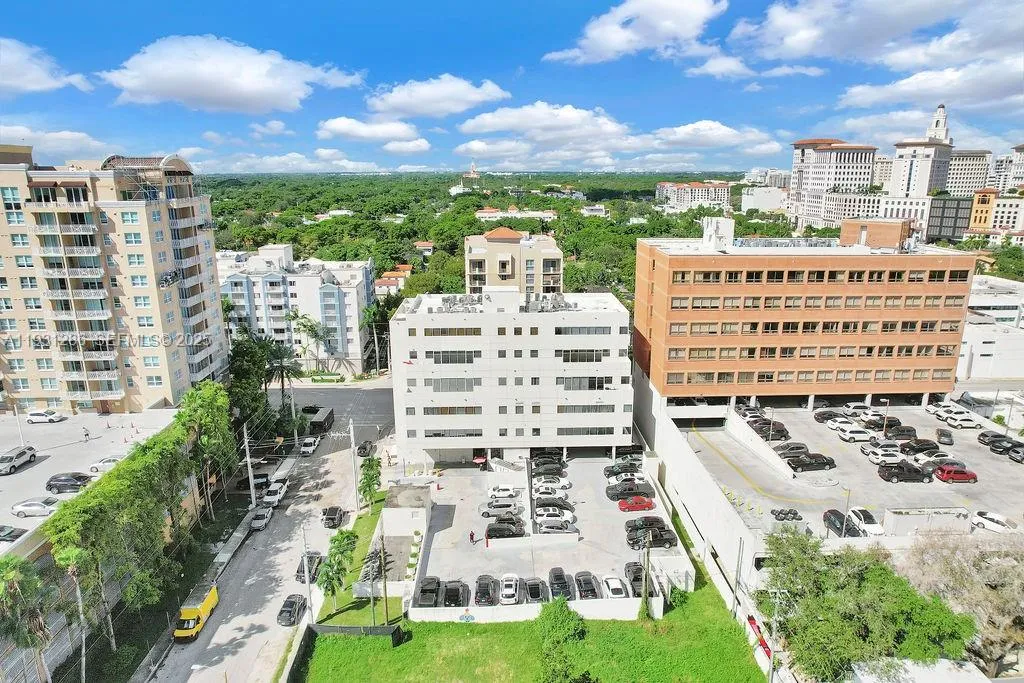 2645 SW 37TH AVE. # 101, Coral Gables FL 33133