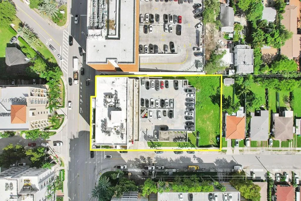 2645 SW 37TH AVE. # 101, Coral Gables FL 33133