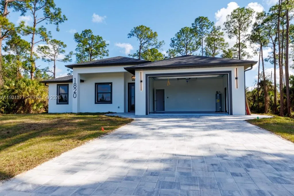1820 Edward Ave, Lehigh Acres FL 33972