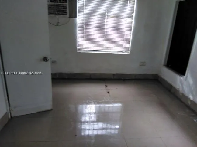 1326 NE 110th St, Miami FL 33161