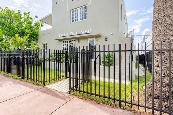 for sale at 1020 6th St, Miami Beach FL 33139