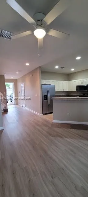 1400 LUCAYA Dr, Riviera Beach FL 33404