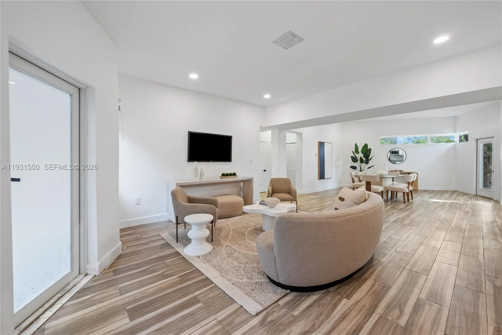 1001 NE 82nd St, Miami FL 33138