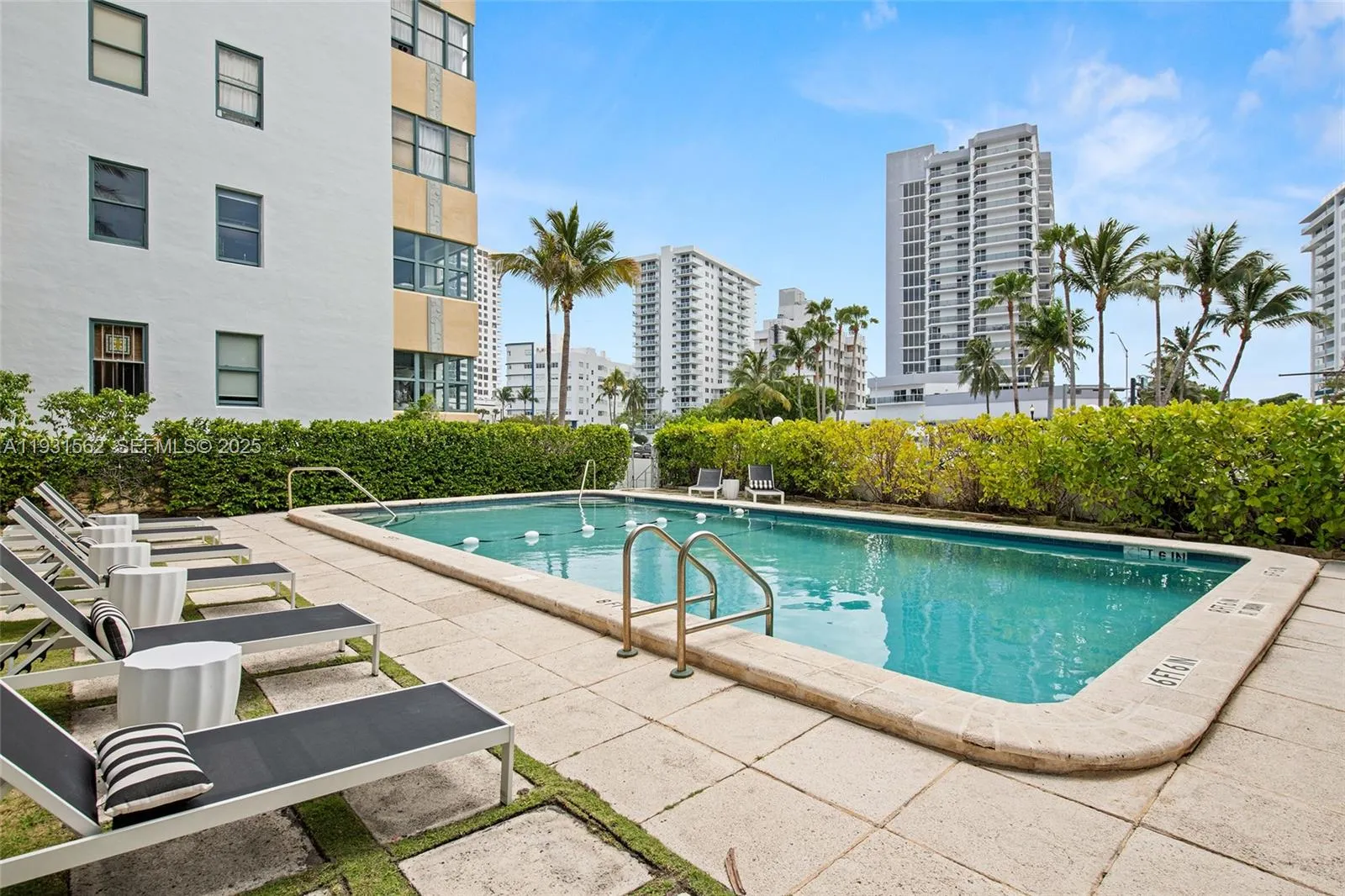 2421 Lake Pancoast Dr # 5C, Miami Beach FL 33140