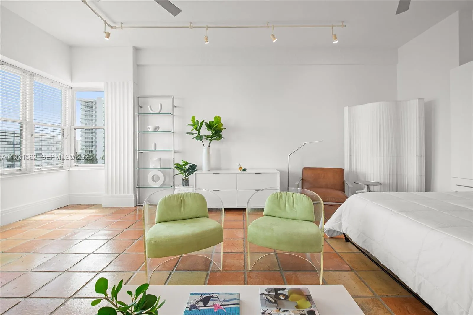 2421 Lake Pancoast Dr # 5C, Miami Beach FL 33140