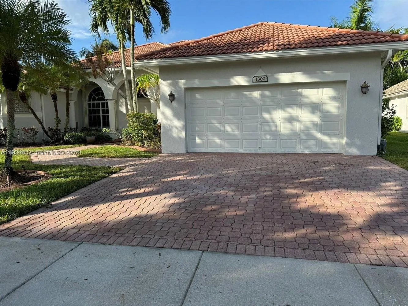 1302 NW 139th Ave, Pembroke Pines FL 33028