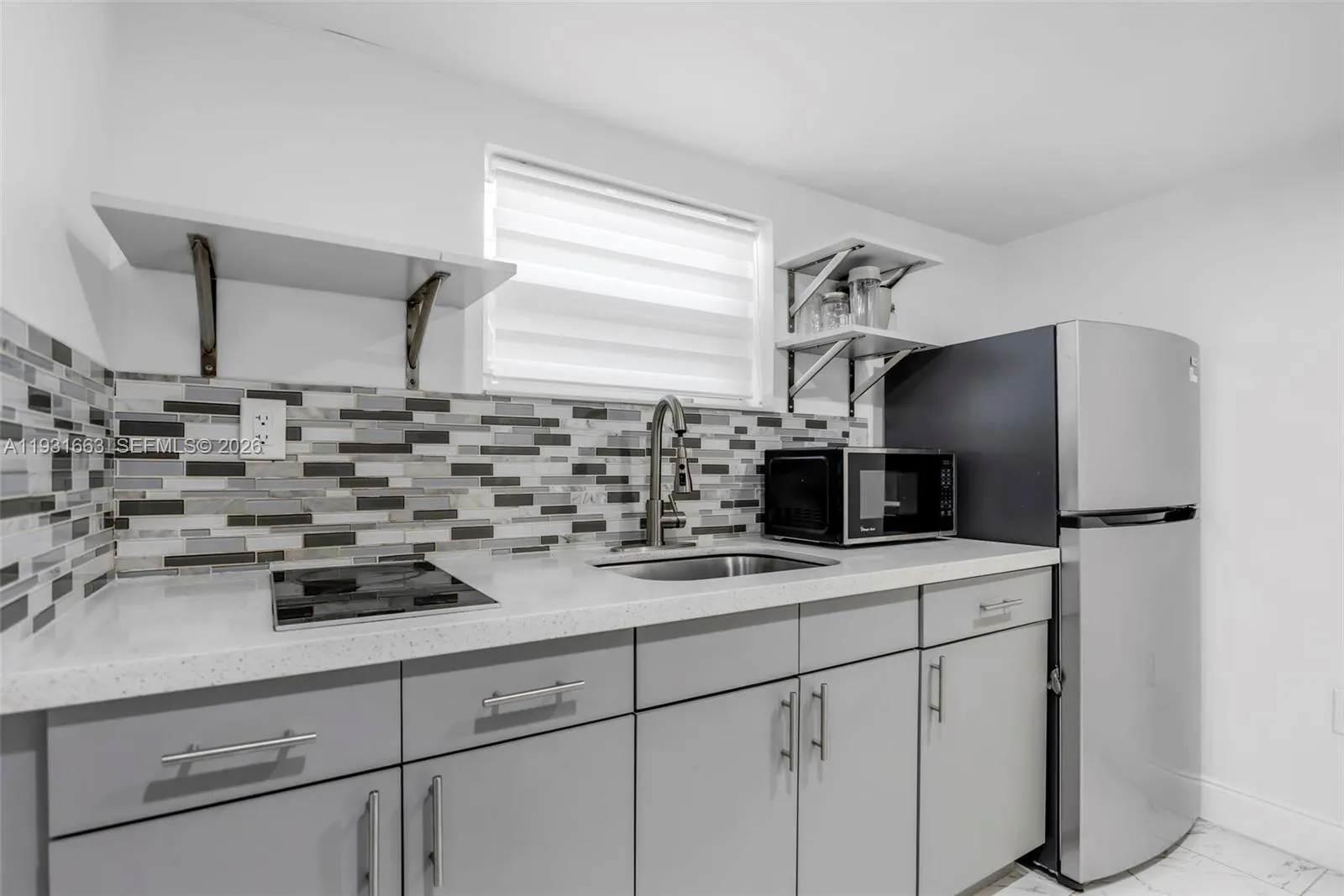 901 NW 34th Ter, Lauderhill FL 33311