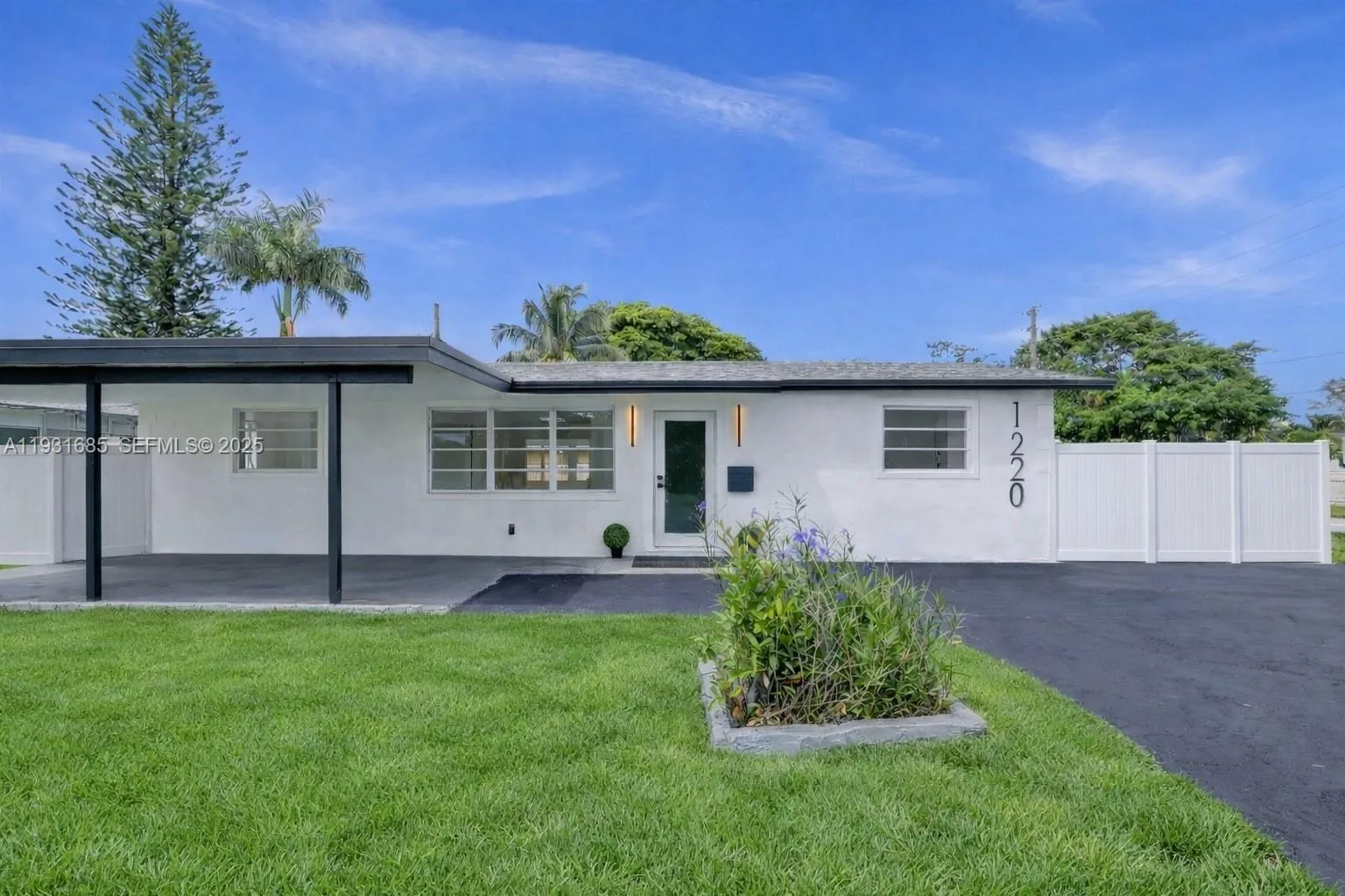 4 bedroom 2 bath for sale at 1220 NE 8th St, Pompano Beach FL 33060