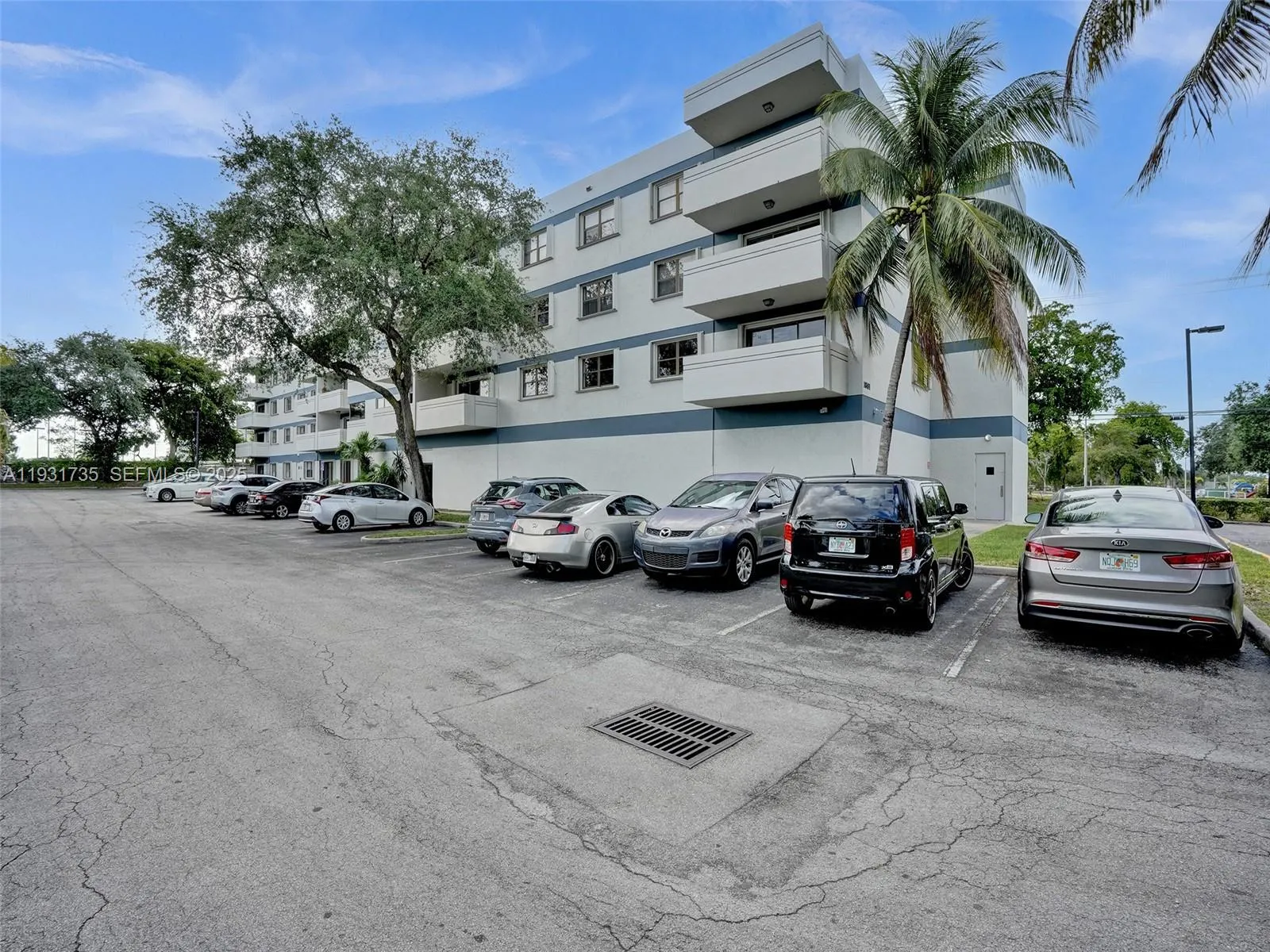 1891 N 61st Ave # B215, Hollywood FL 33024