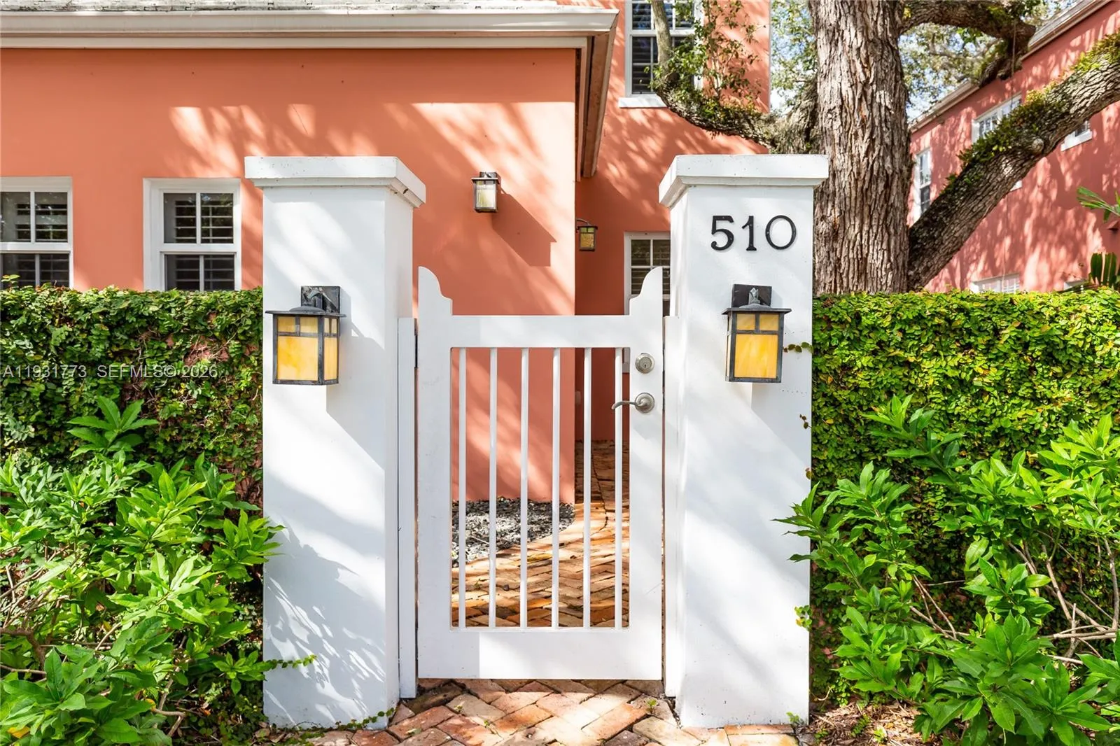 3 bedroom 2 bath for rent at 510 Loretto Ave # 26, Coral Gables FL 33146