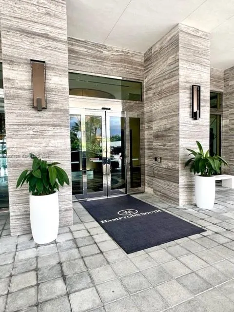 20201 E Country Club Dr # 903, Aventura FL 33180