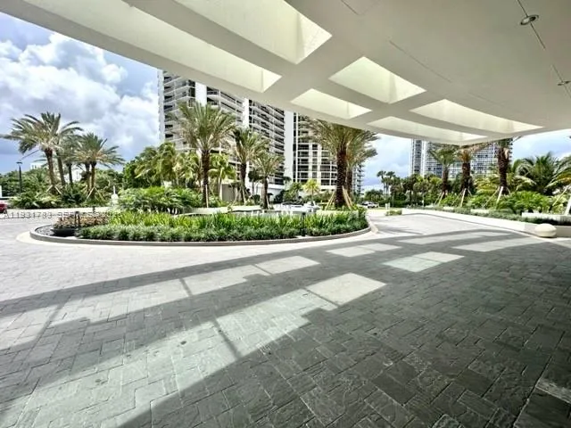 20201 E Country Club Dr # 903, Aventura FL 33180