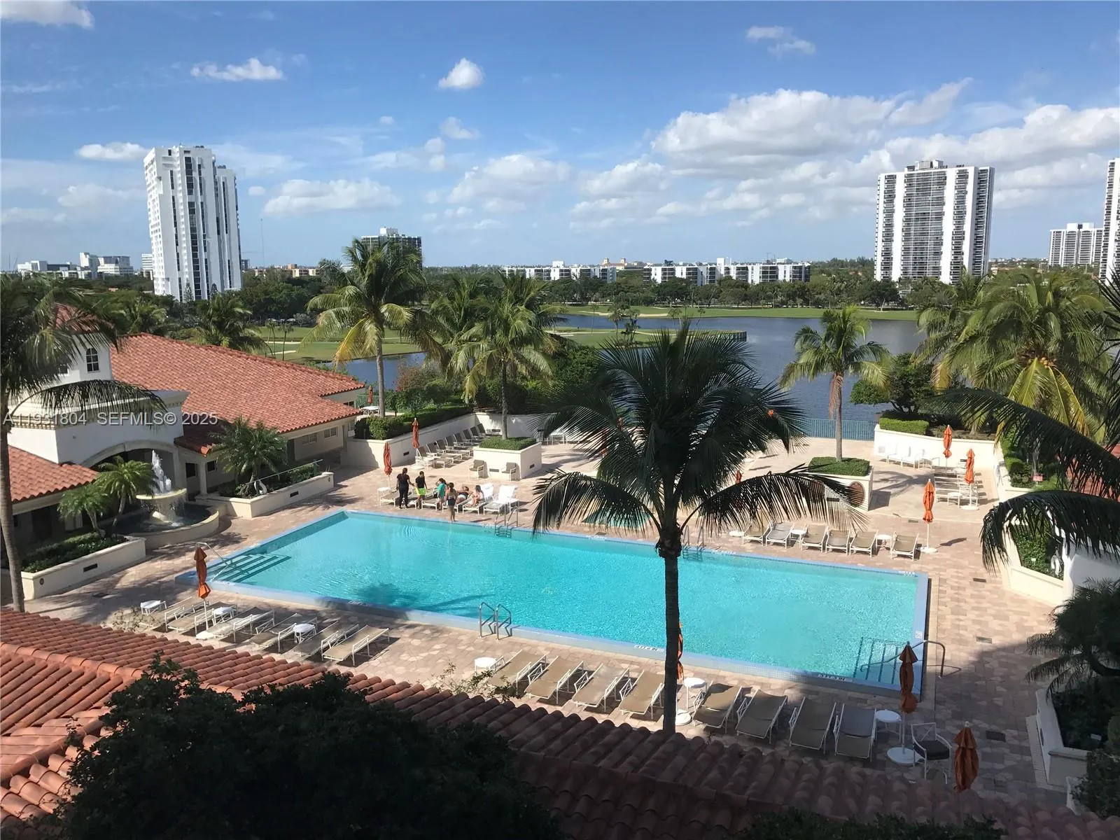 2 bedroom 2 bath for sale at 19900 E Country Club Dr # 812, Aventura FL 33180