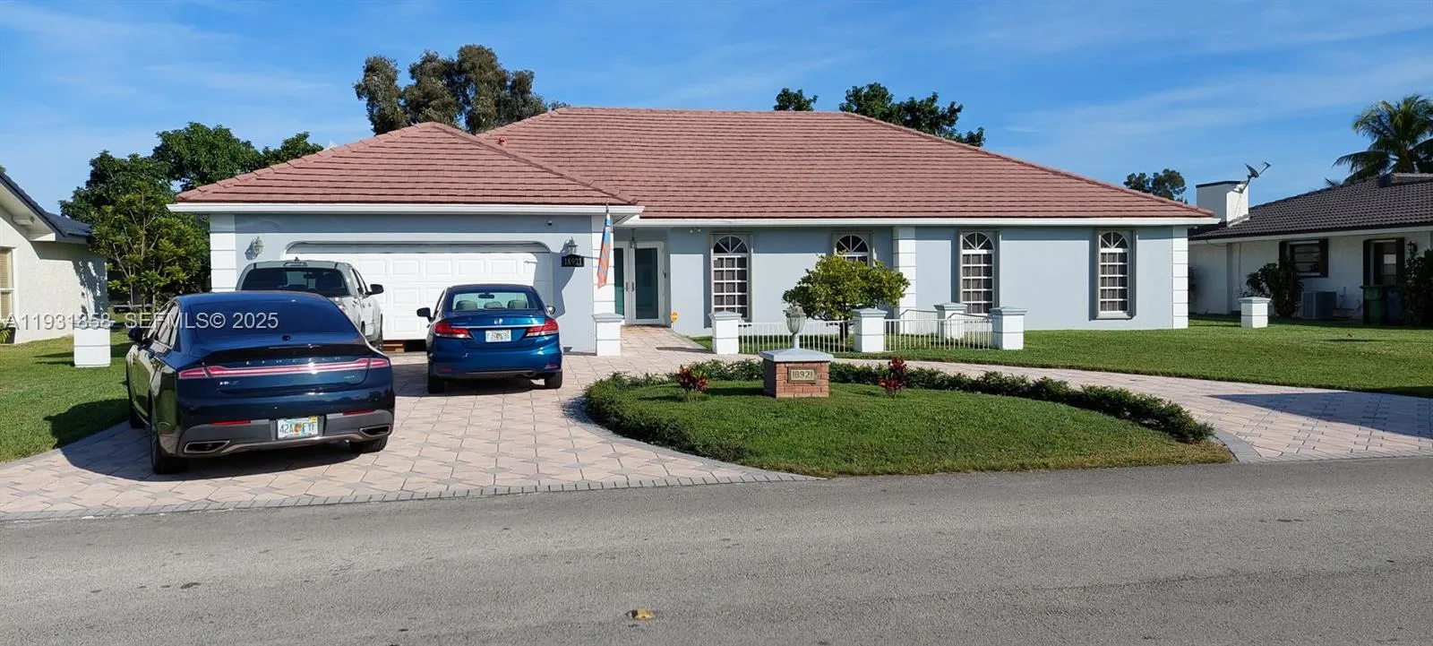 5 bedroom 3 bath for sale at 18921 W Oakmont Dr, Hialeah FL 33015
