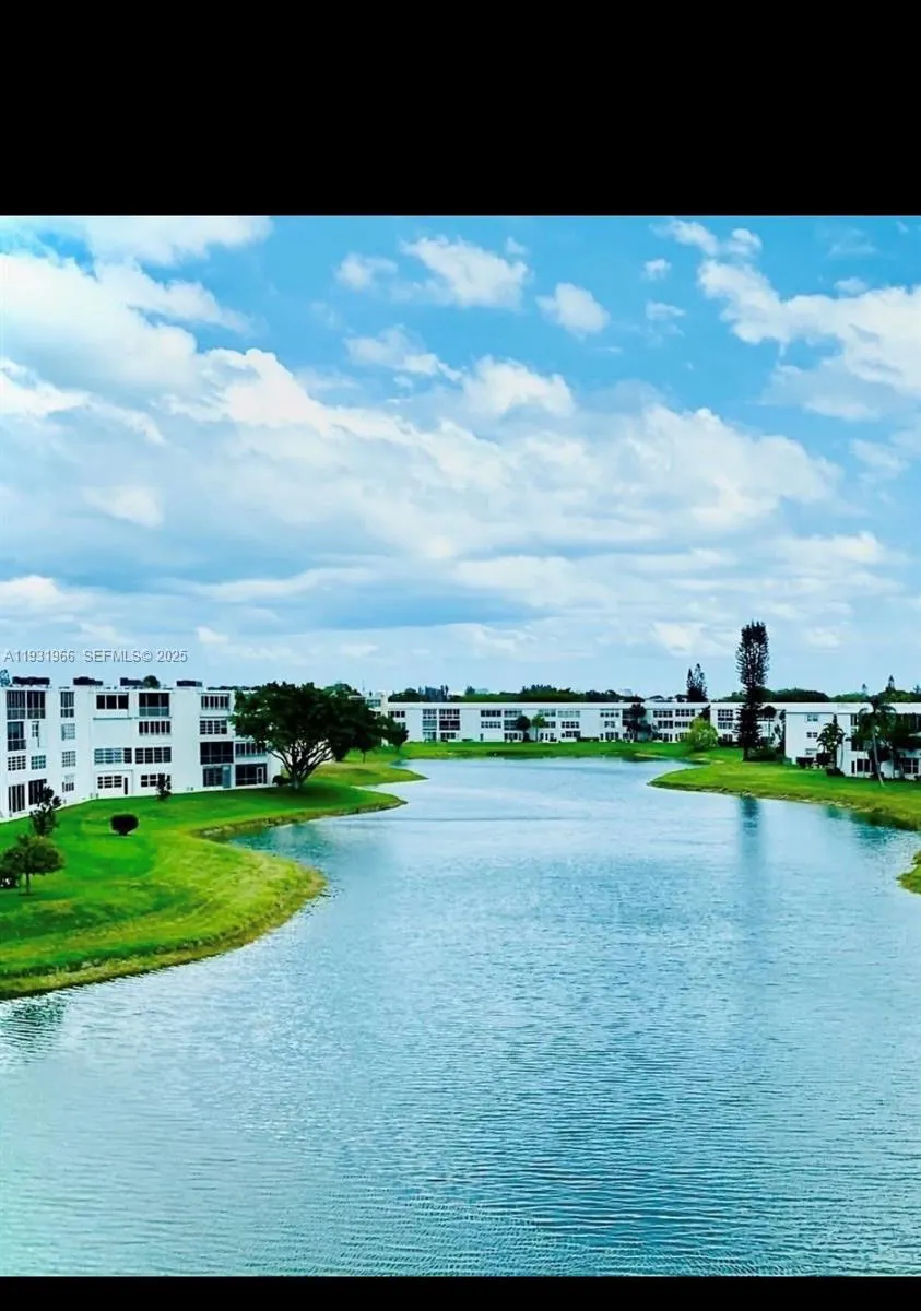 306 Norwich M # 306, West Palm Beach FL 33417