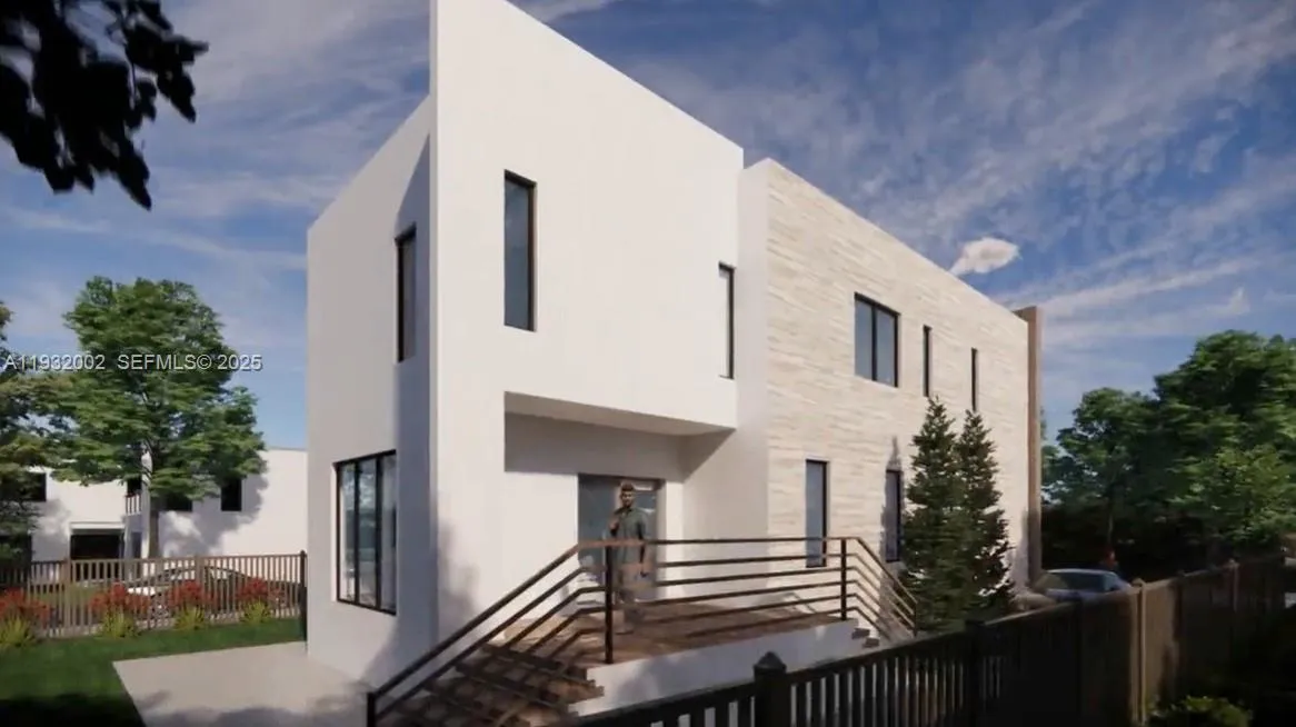 1644 NW 8th Ter, Miami FL 33125