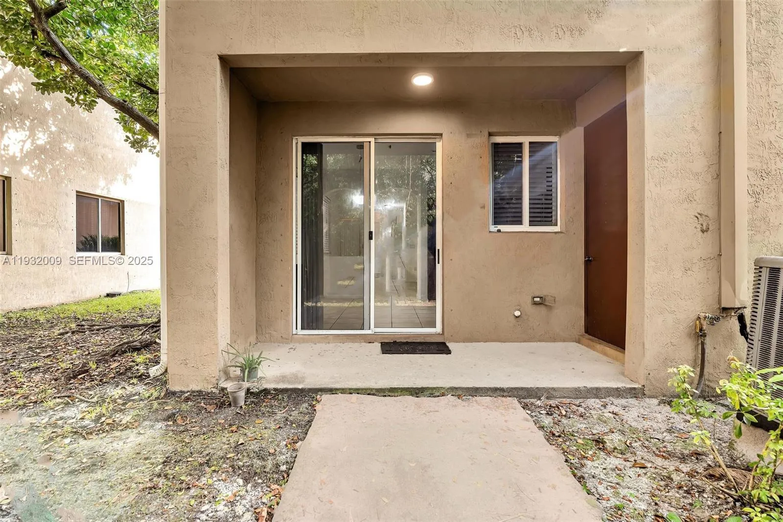 21205 NW 14 PL # 819, Miami Gardens FL 33169