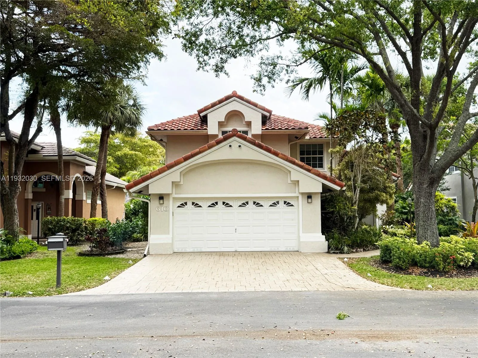 3 bedroom 4 bath for sale at 610 Misty Oaks Ln, Pompano Beach FL 33069