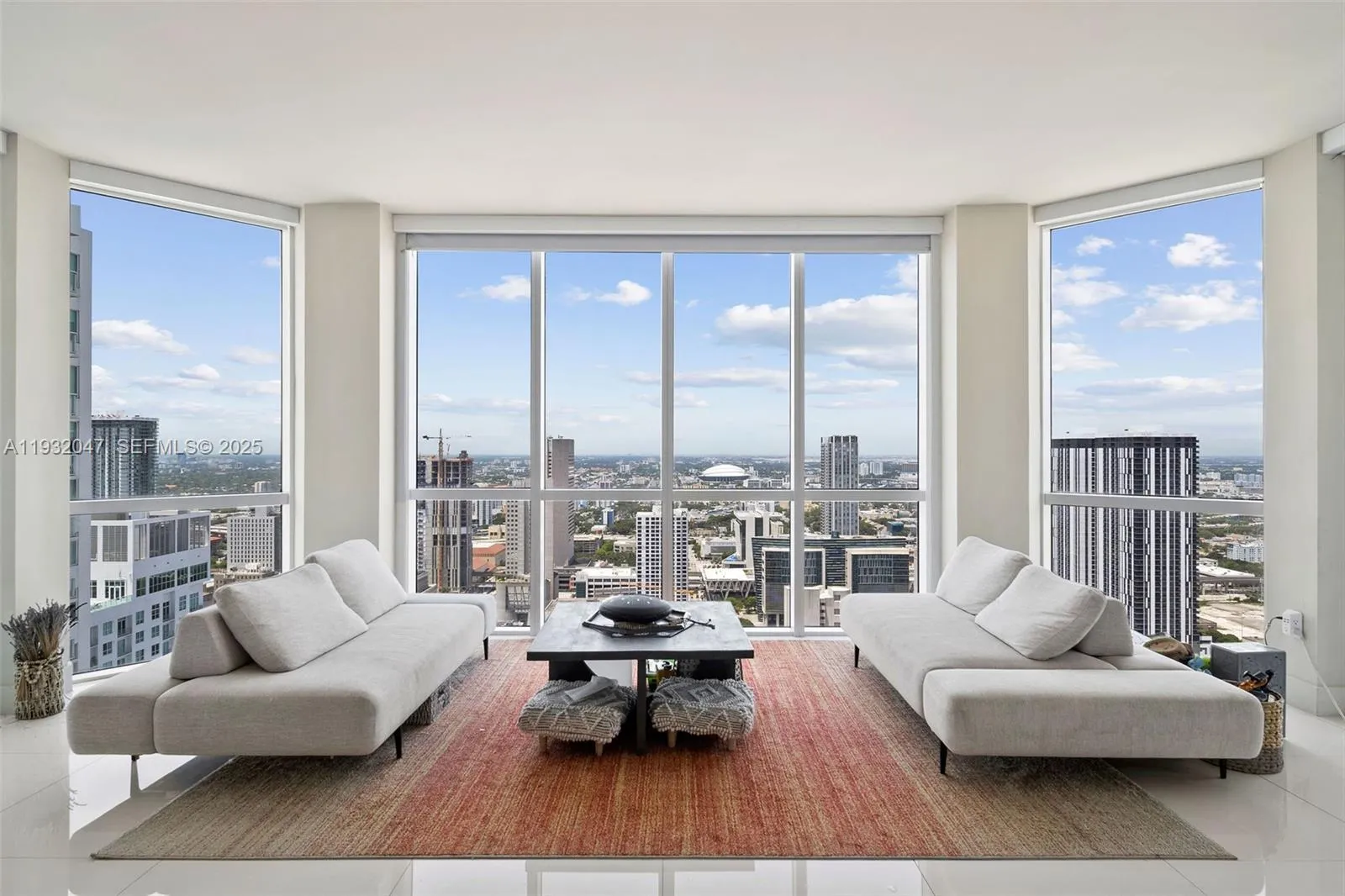 3 bedroom 3 bath for sale at 244 Biscayne Blvd # 4608, Miami FL 33132