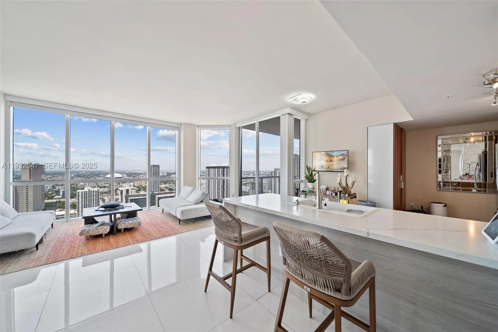 244 Biscayne Blvd # 4608, Miami FL 33132