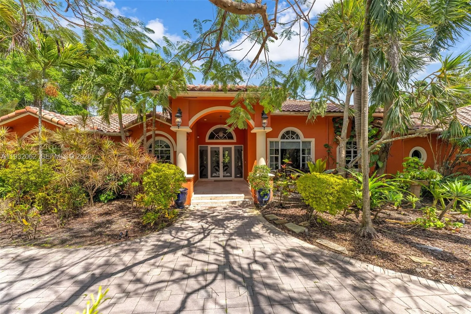 6 bedroom 5 bath for sale at 11825 S Mitchell Manor Cir, Pinecrest FL 33156